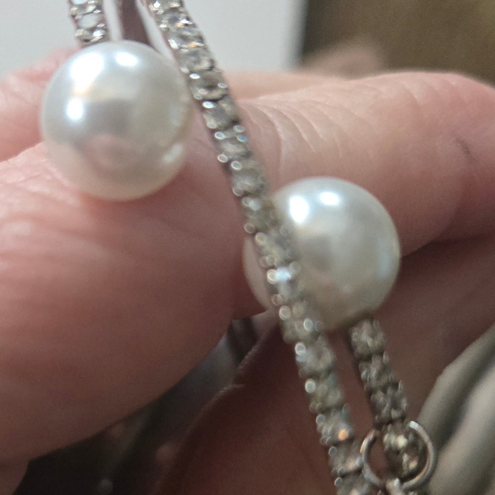Cara‎ NY Silver Tone Rhinestone Faux Pearl Coil Wrap Bypass Bracelet Womens - Picture 6 of 7